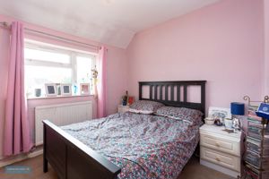 Bedroom- click for photo gallery